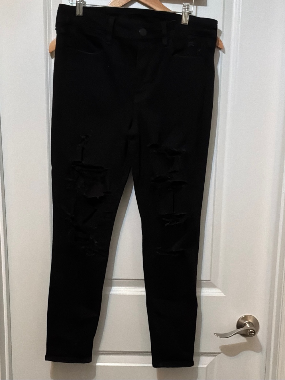 American Eagle Outfitters Black High-Rise Skinny Jeans size 10 short
